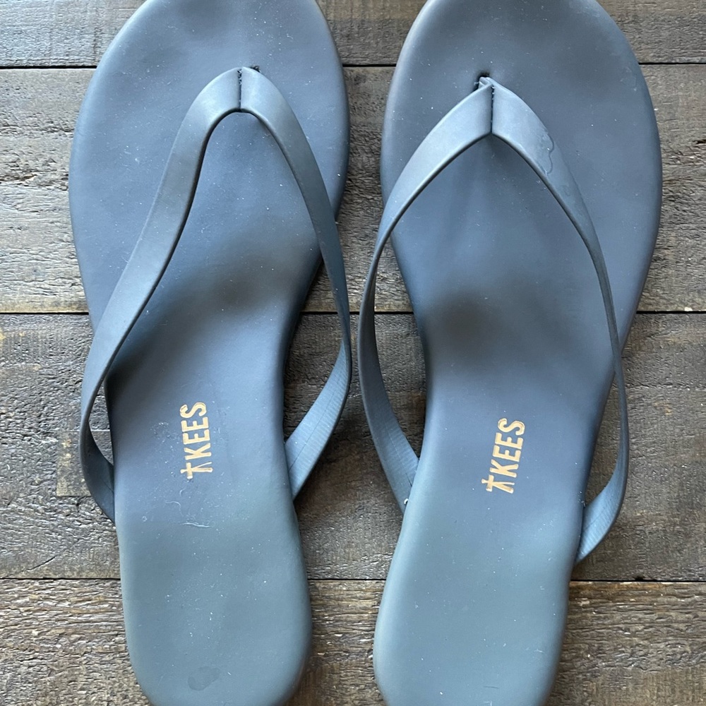 TKEES flip flops